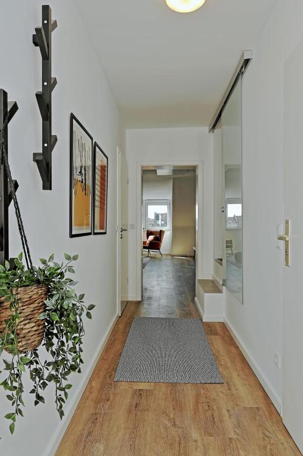 Stylish 3Br Apartment -10Min To Hbf, Full Kitchen, Homeoffice, Netflix, Wifi Düsseldorf Exterior foto