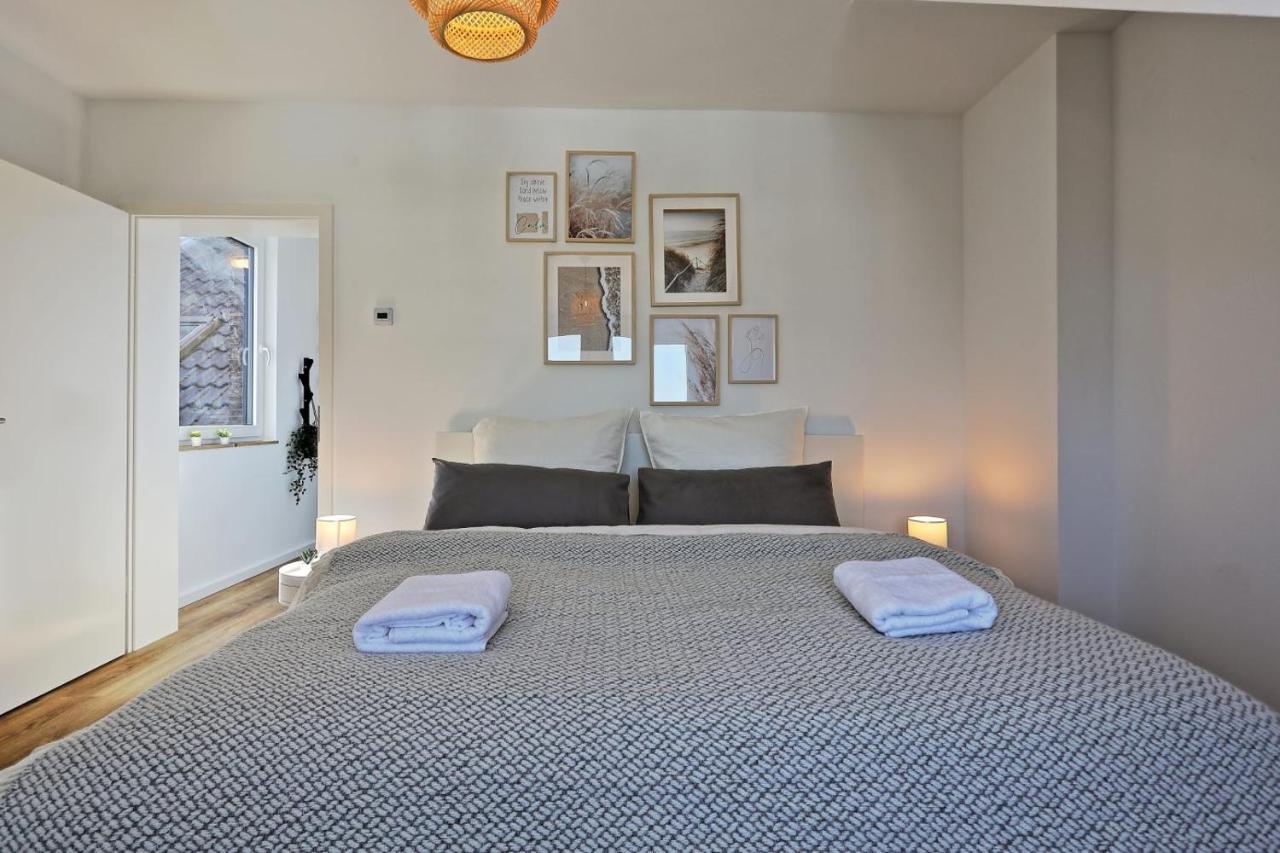 Stylish 3Br Apartment -10Min To Hbf, Full Kitchen, Homeoffice, Netflix, Wifi Düsseldorf Exterior foto